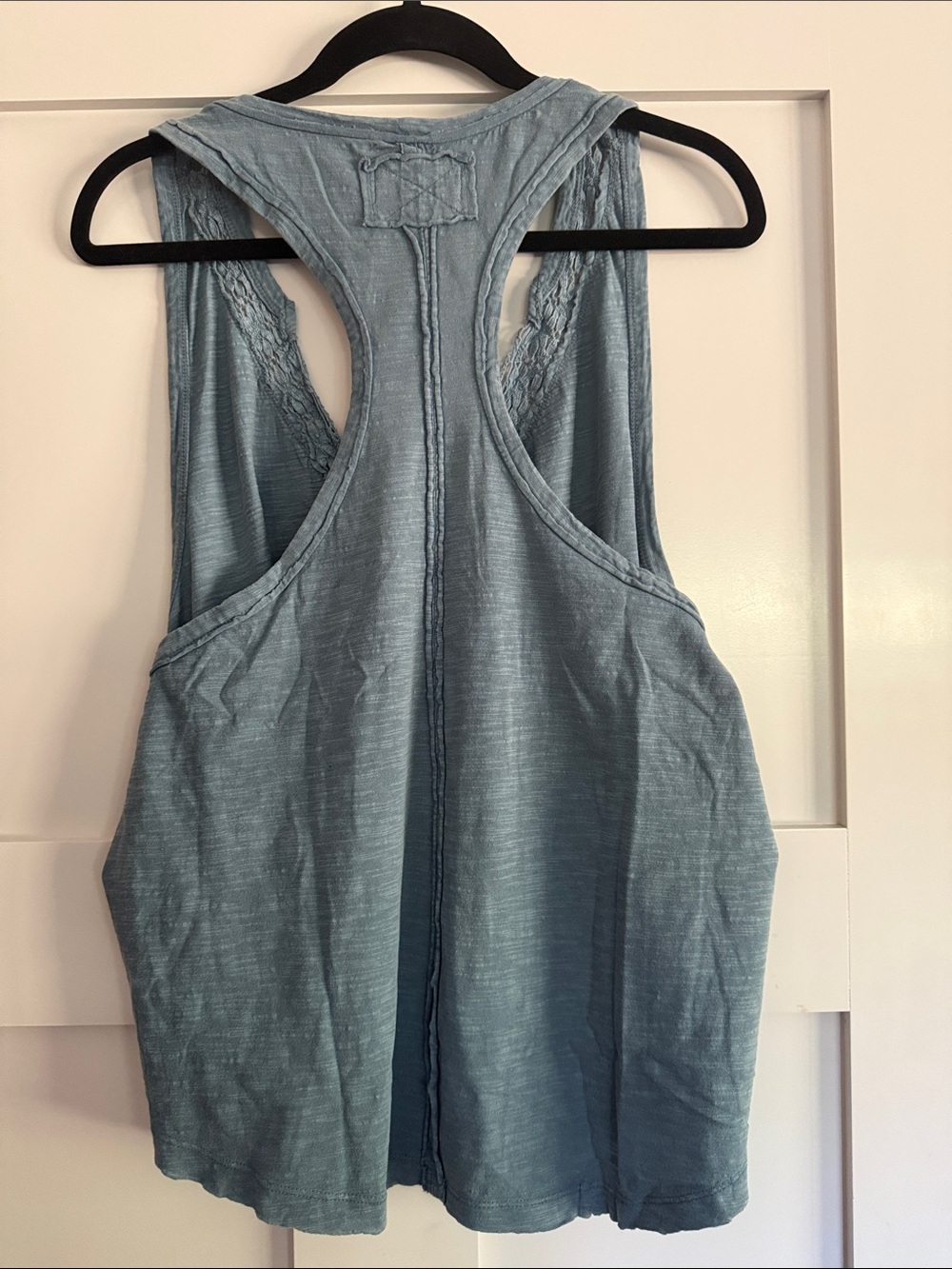 We The Free NWOT Blue Crochet-Trim V-Neck Racer Back Tank Top - Picture 4 of 4